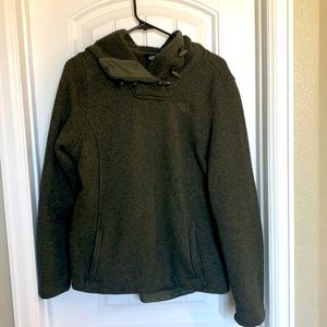 Northface fleece lined pullover.